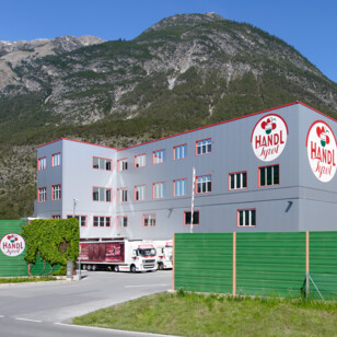 Service-Center in Schönwies Handl Tyrol